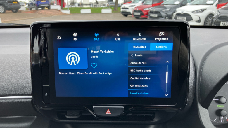 Toyota Yaris 1.5 Hybrid Icon 5dr CVT Hybrid Hatchback